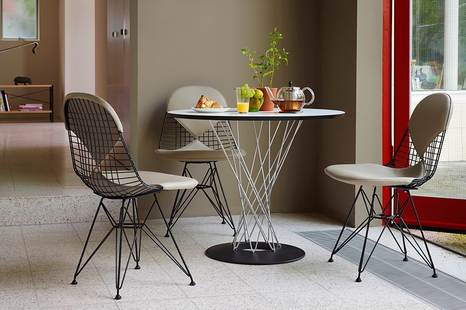 Dining Table（ダイニングテーブル）/Vitra（ヴィトラ） / Isamu