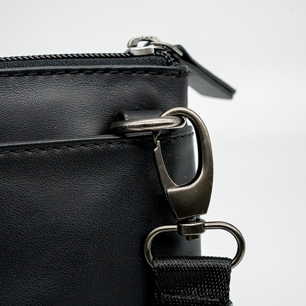 レザーサコッシュクラッチバッグ MILAN BLACK ブラック 黒｜【公式