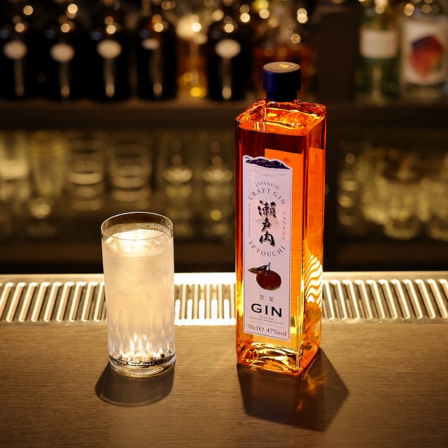 瀬戸内産の甘夏の美味しさを凝縮したフルーティーなジン。クラフトジン