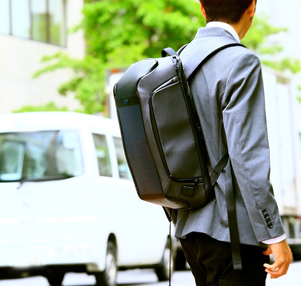 正規輸入品】ソーラーチャージャー搭載マルチバックパック ビーム