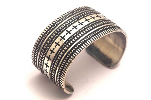 ナバホバングル ハリソン・ジム作 《幅広・特大サイズ/ヘビーゲージ