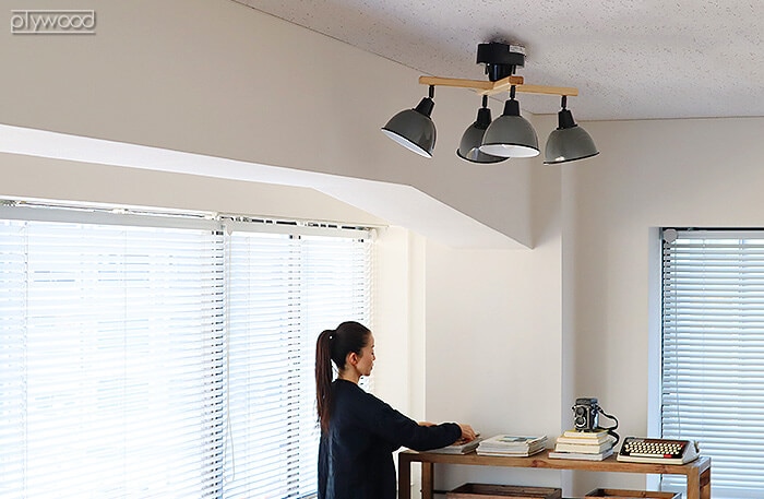 ブリッド ジェンダーウッドロッドクロス 4シーリングランプ BRID