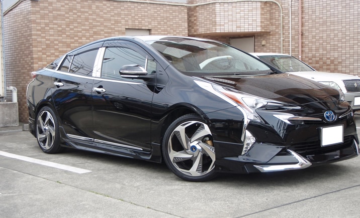 プリウス50系専用 フロントスポイラー モデリスタ(ICONIC STYLE)を販売