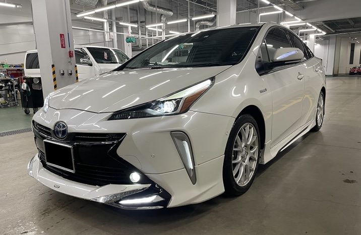 プリウス50系(後期)専用 エアロ3点キット モデリスタ(ICONIC STYLE)を