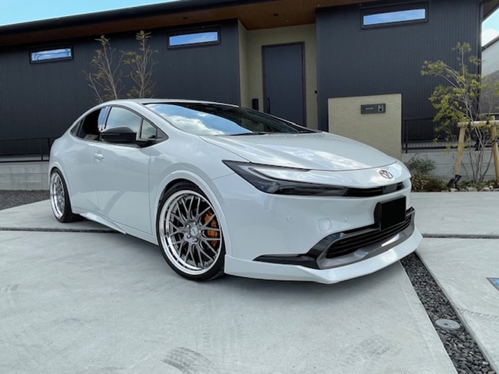 プリウス60系専用 カラードフェンダーアーチモール Grazio&Co.を販売中