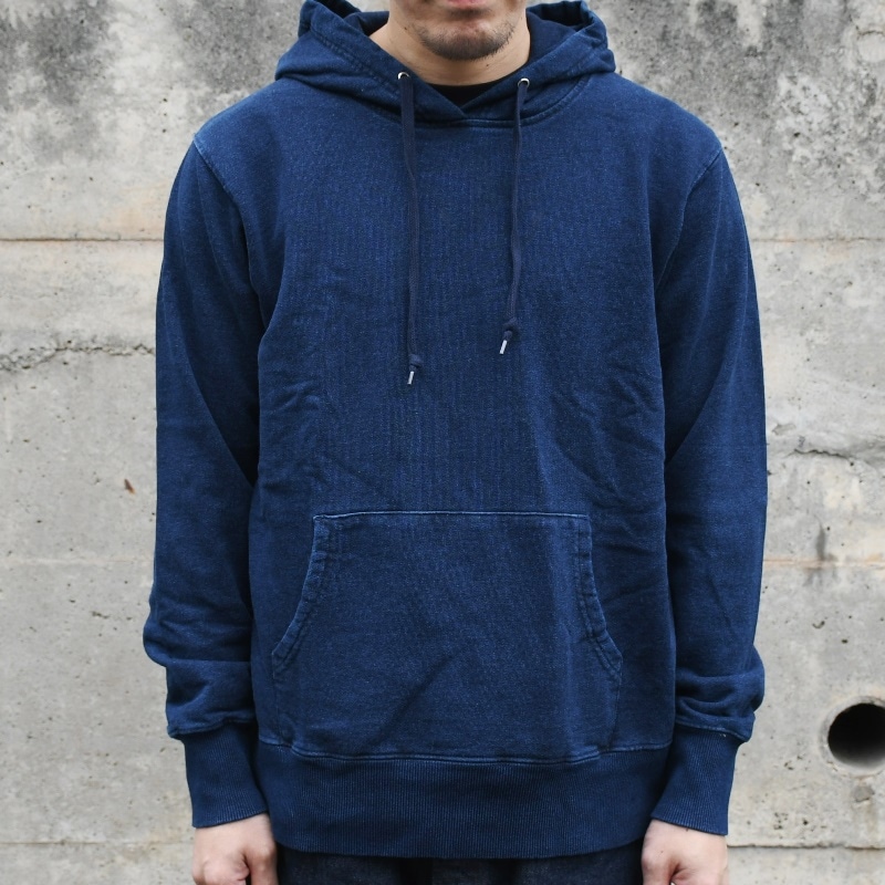 インディゴスウェットプルオーバーパーカー｜メンズレディースコーデ