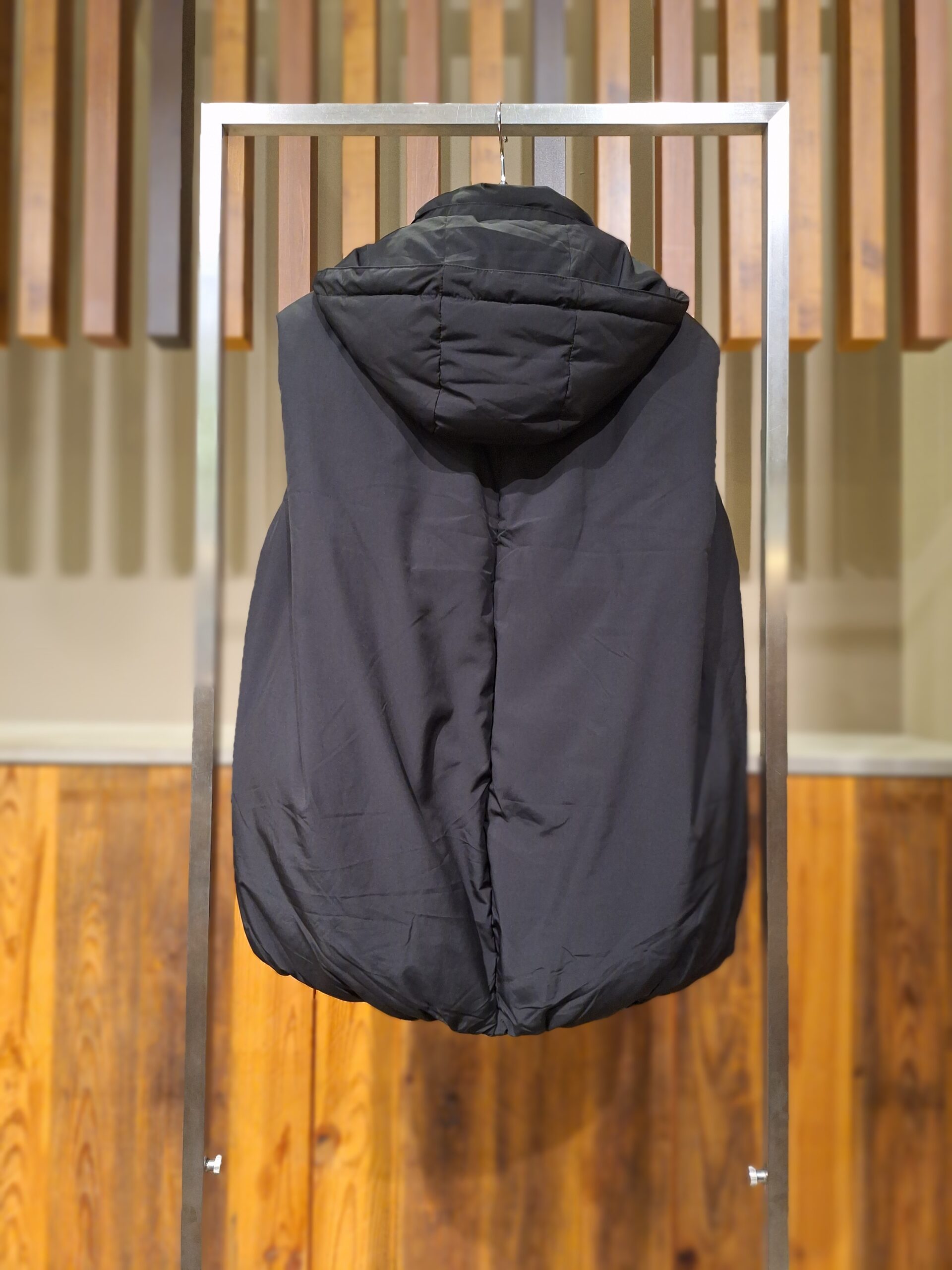 今年の、ダウンベスト。【CLOCHE】