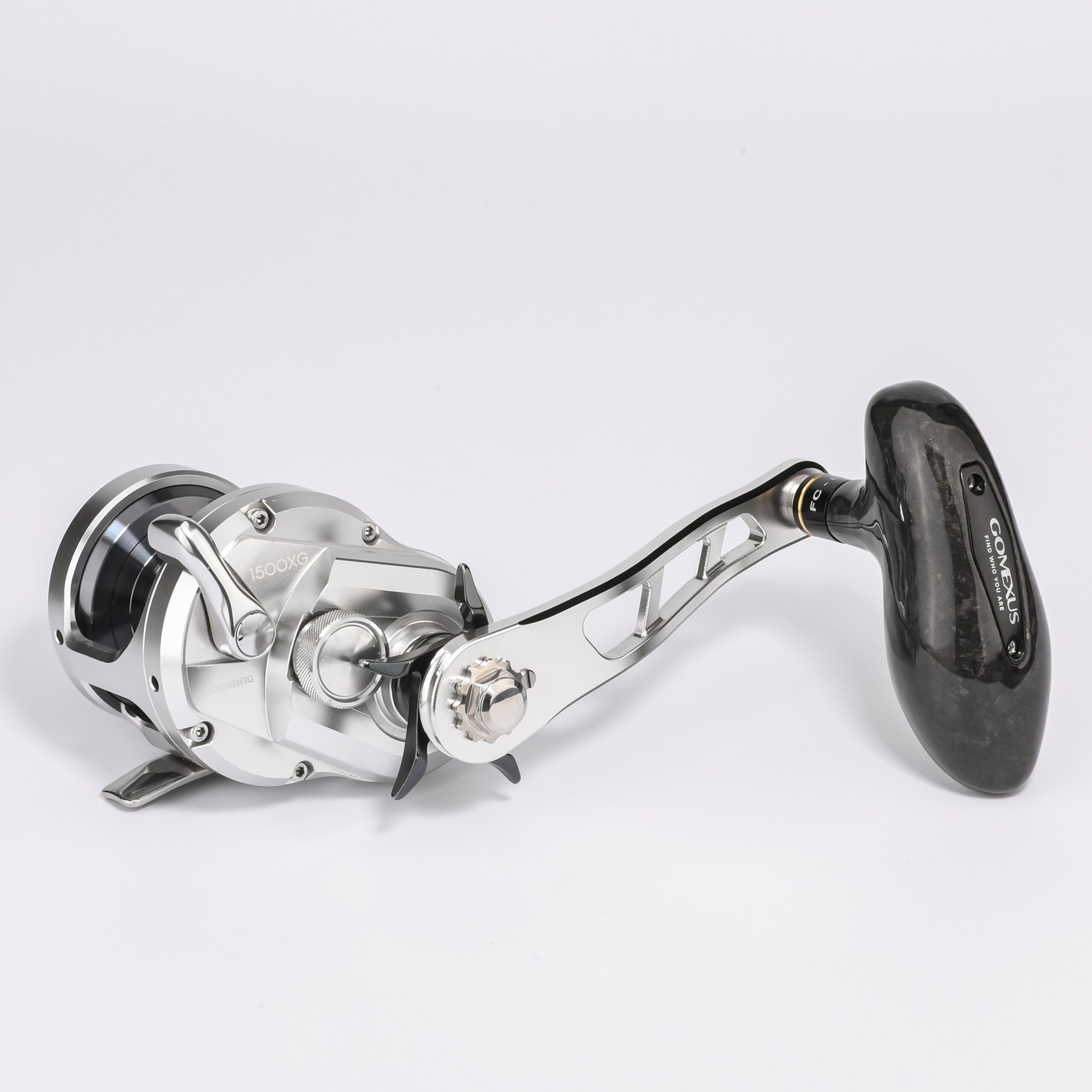 鍛造カーボン製 ハンドルノブでジギング向け