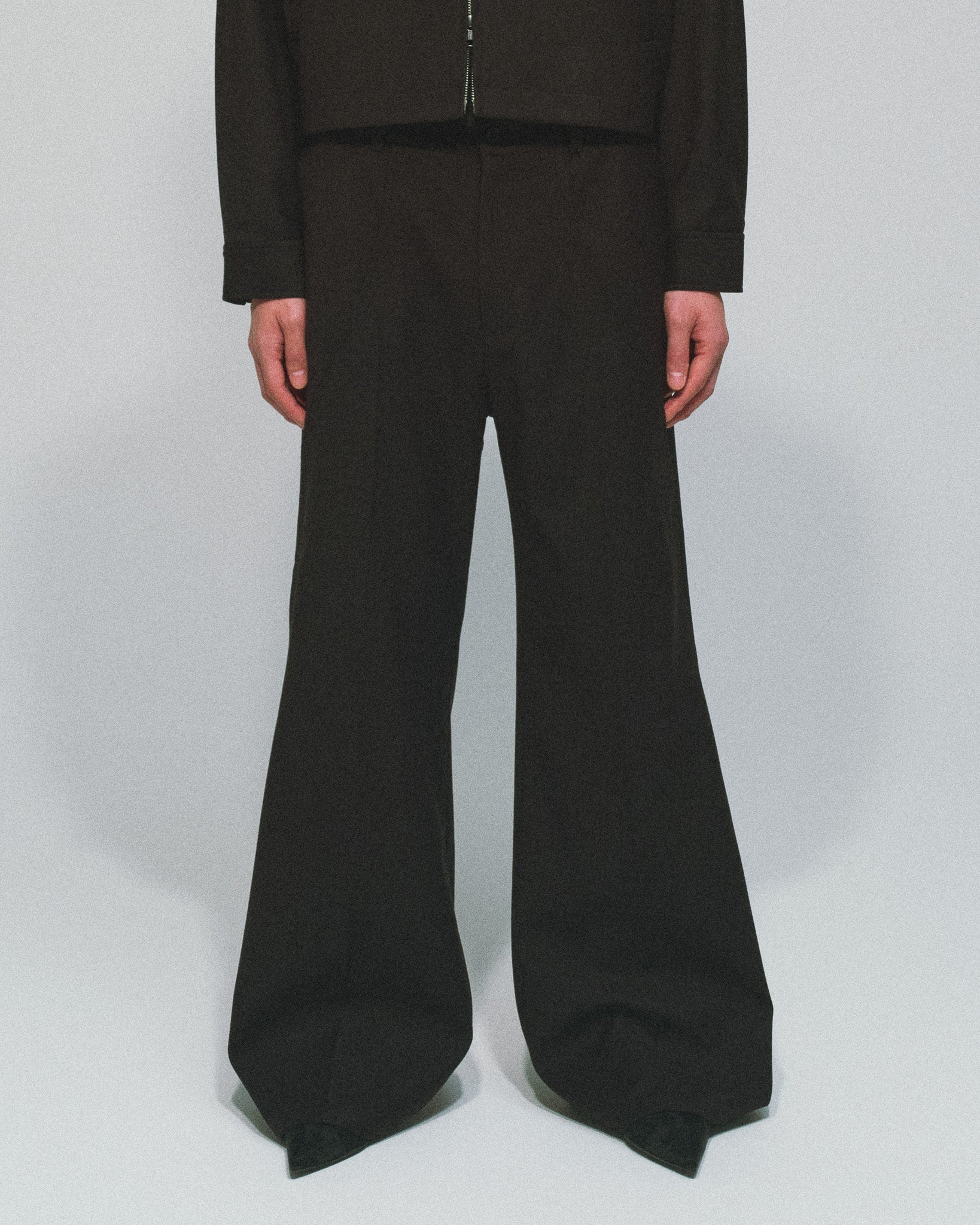 TUCK FLARE PANTS – GOAT ESSENCE