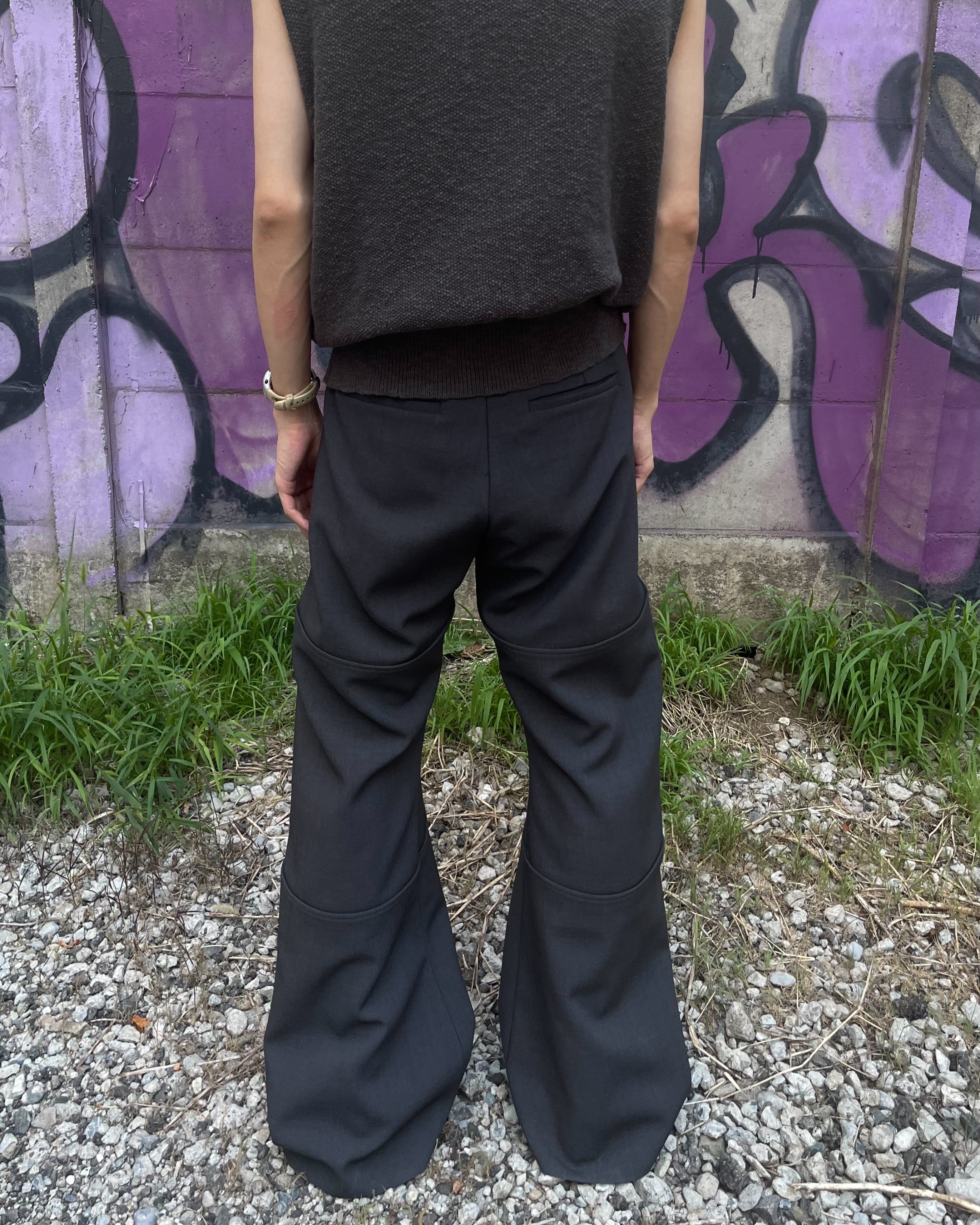 4TUCK FLARE PANTS – GOAT ESSENCE