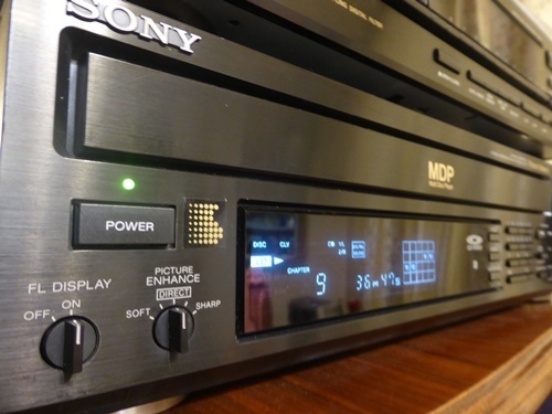 SONY MDP-555: 何かやってます