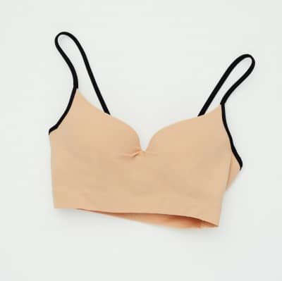 モデルやスタイリストの間で絶大な人気！下着ブランド【AROMATIQUE