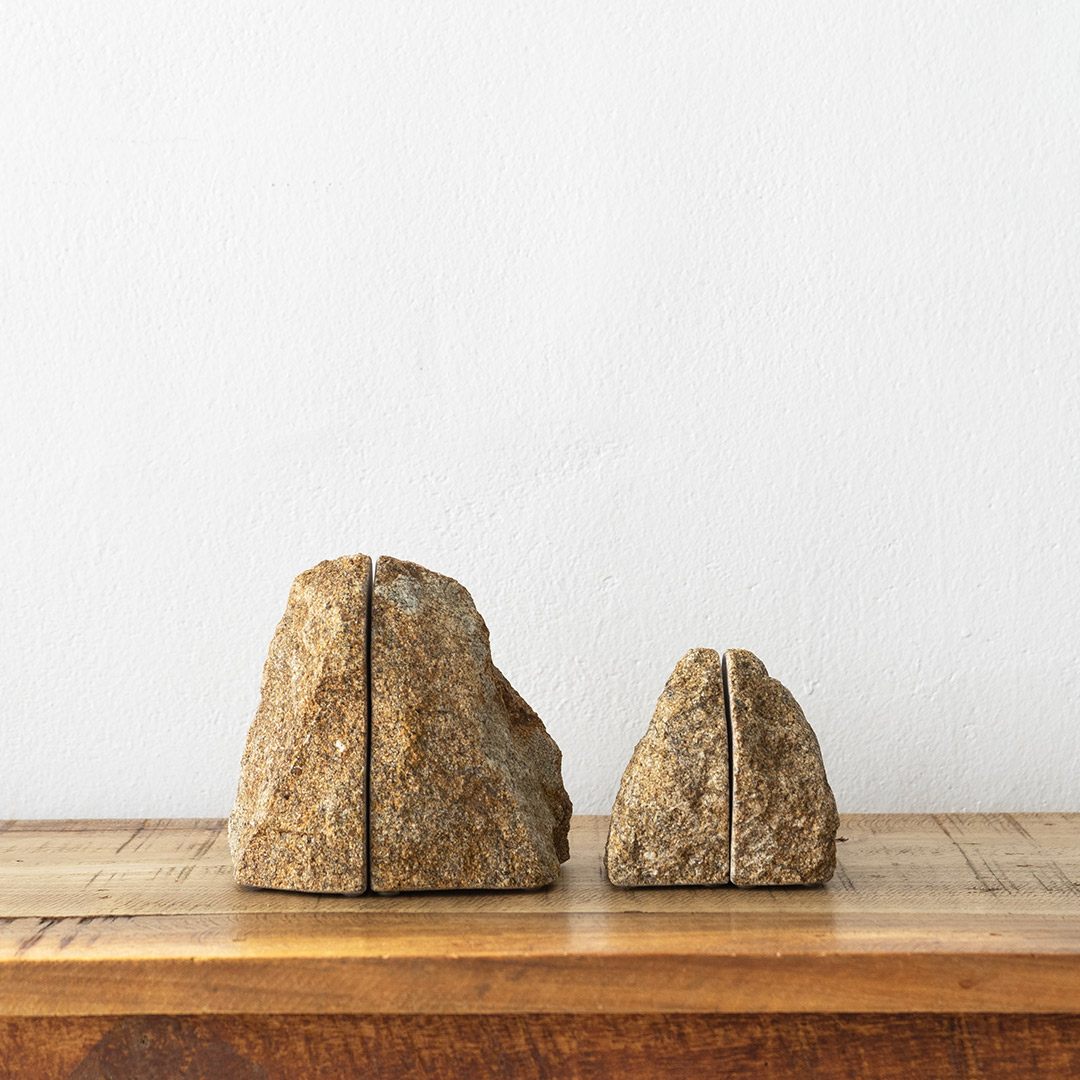 RS - ROCK END S sabi｜庵治石 ブックエンド・本立て｜AJI PROJECT