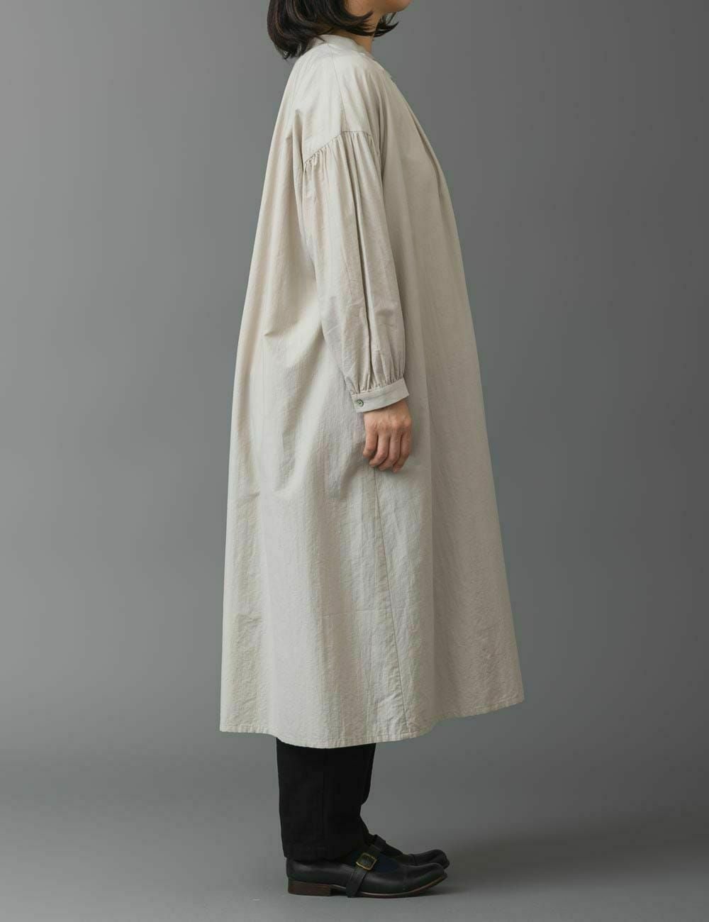 綿カシミヤ綾織ワンピース紫金草（しきんそう） | 石見銀山 群言堂