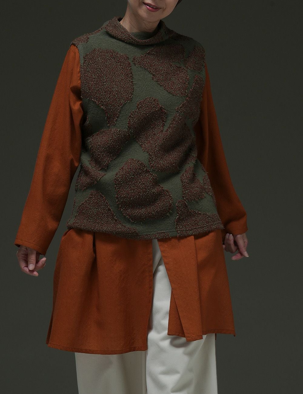 綿ウールいちょうジャガードベスト阿檀（あだん） | 石見銀山 群言堂