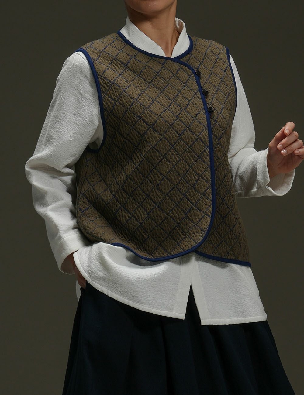 こぎん刺子キルトジャガードベスト小町竹（こまちだけ） | 石見銀山 群
