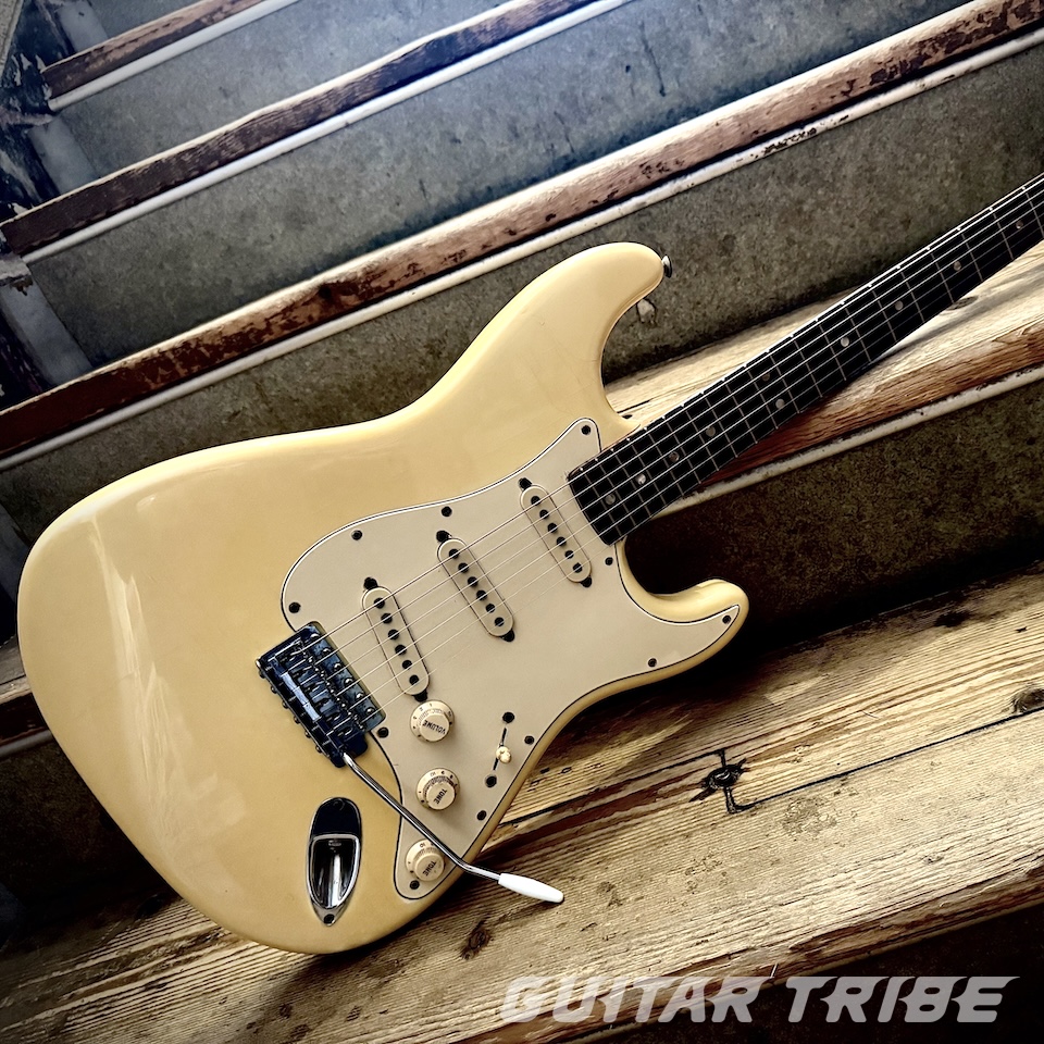 Fender 1972 + 1975 Stratocaster Olympic White/Rosewood FB | GUITAR