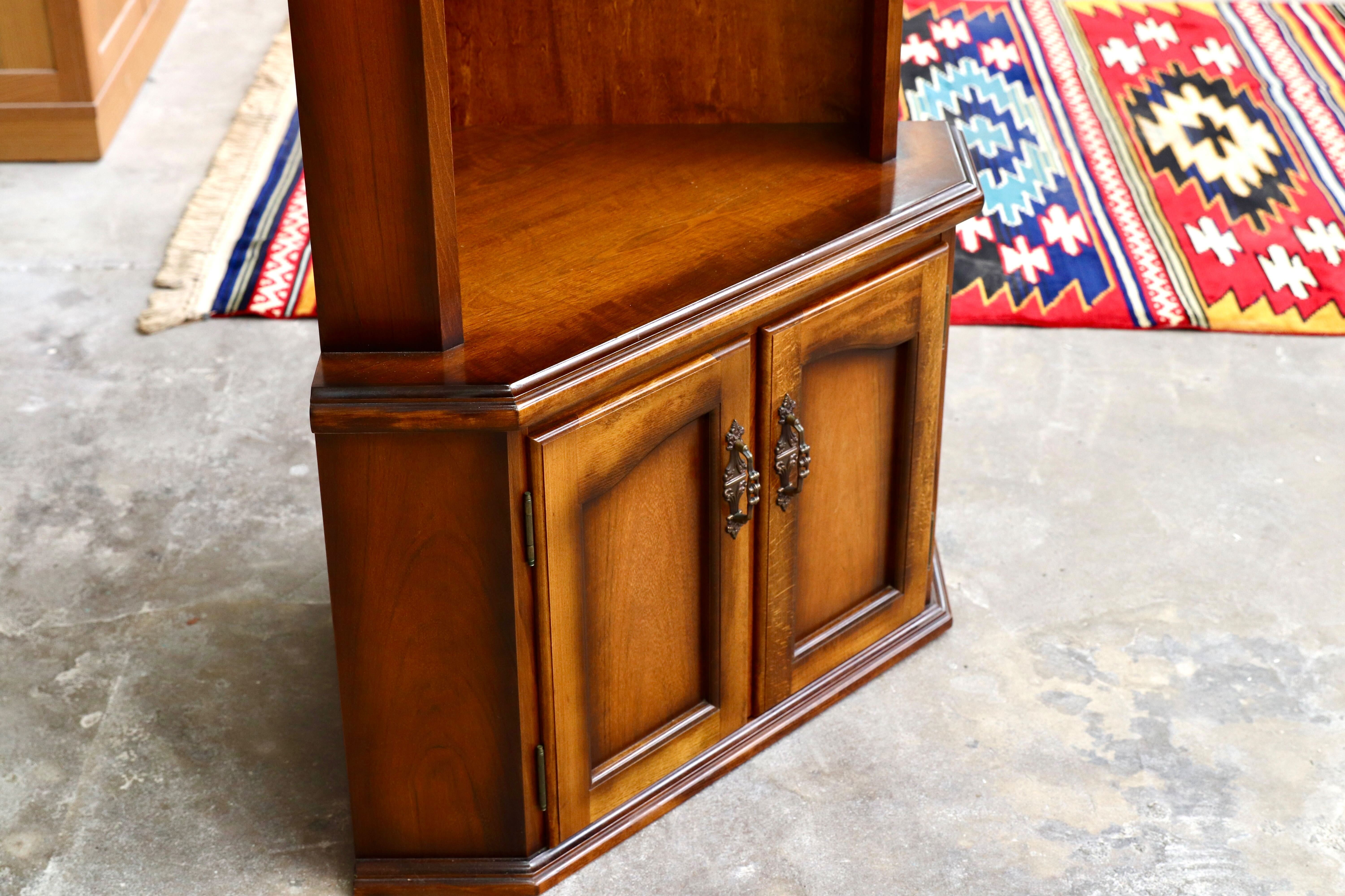 GMIK192○karimoku / カリモク コーナーキャビネット 飾り棚