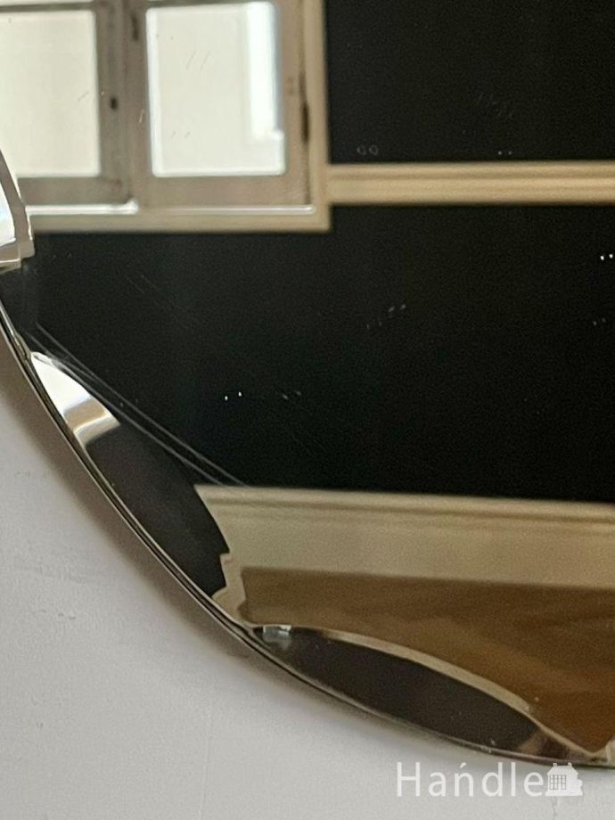 英国アンティークの壁かけ鏡、オーバル型のカッティングミラー(m-9015