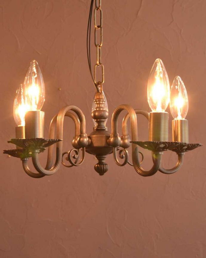 アンティーク風の真鍮製シャンデリア（5灯・電球なし）(cr-515-a