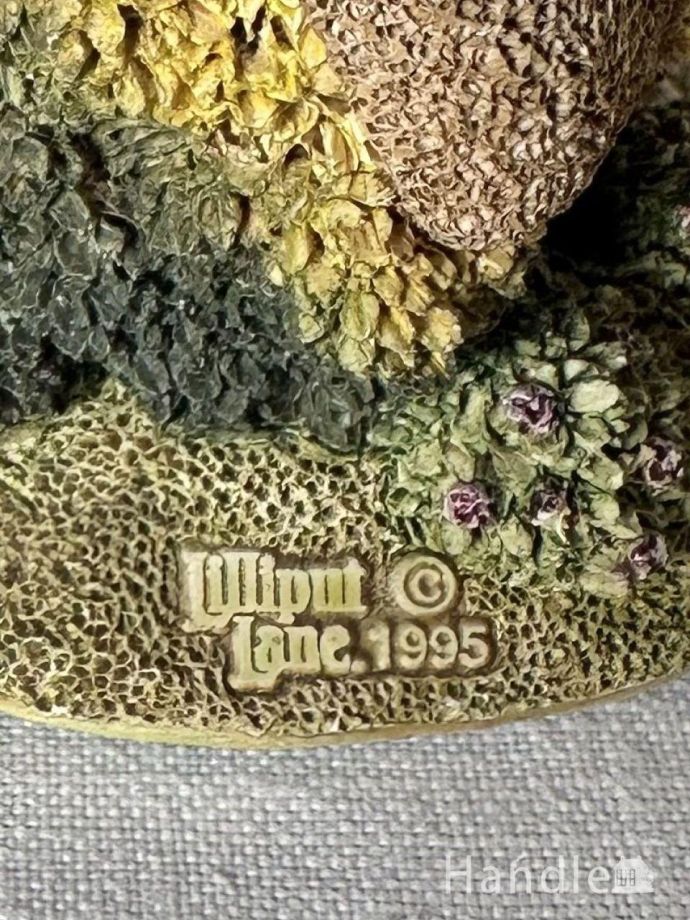 レンガ造りと茅葺屋根が可愛いミニチュアハウス、イギリスから届いた