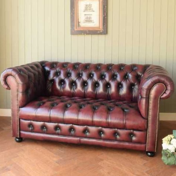 チェスターフィールド | アンティーク家具、チャーチチェアの販売