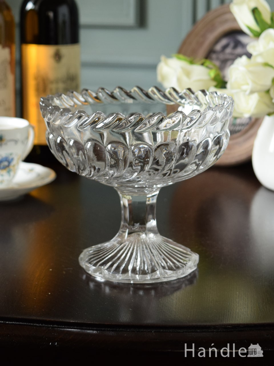 アンティークのガラス食器、脚付きの小ぶりなガラスのコンポート(pg