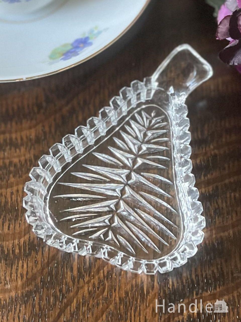 フランスから届いたリモージュのアンティークプレート、Theodore