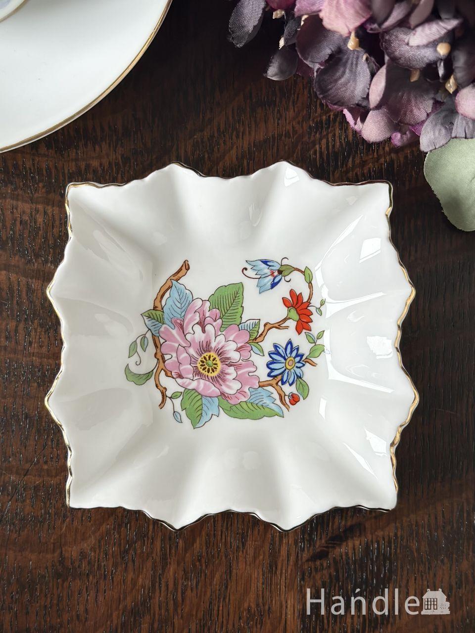 天使のモチーフが美しいアンティークのお皿、ウェジウッド社ジャスパー