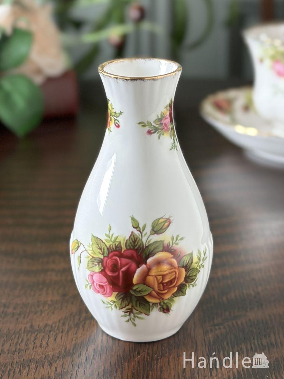 小さくて可愛い、アンティークガラスフラワーベース、プレスドグラス