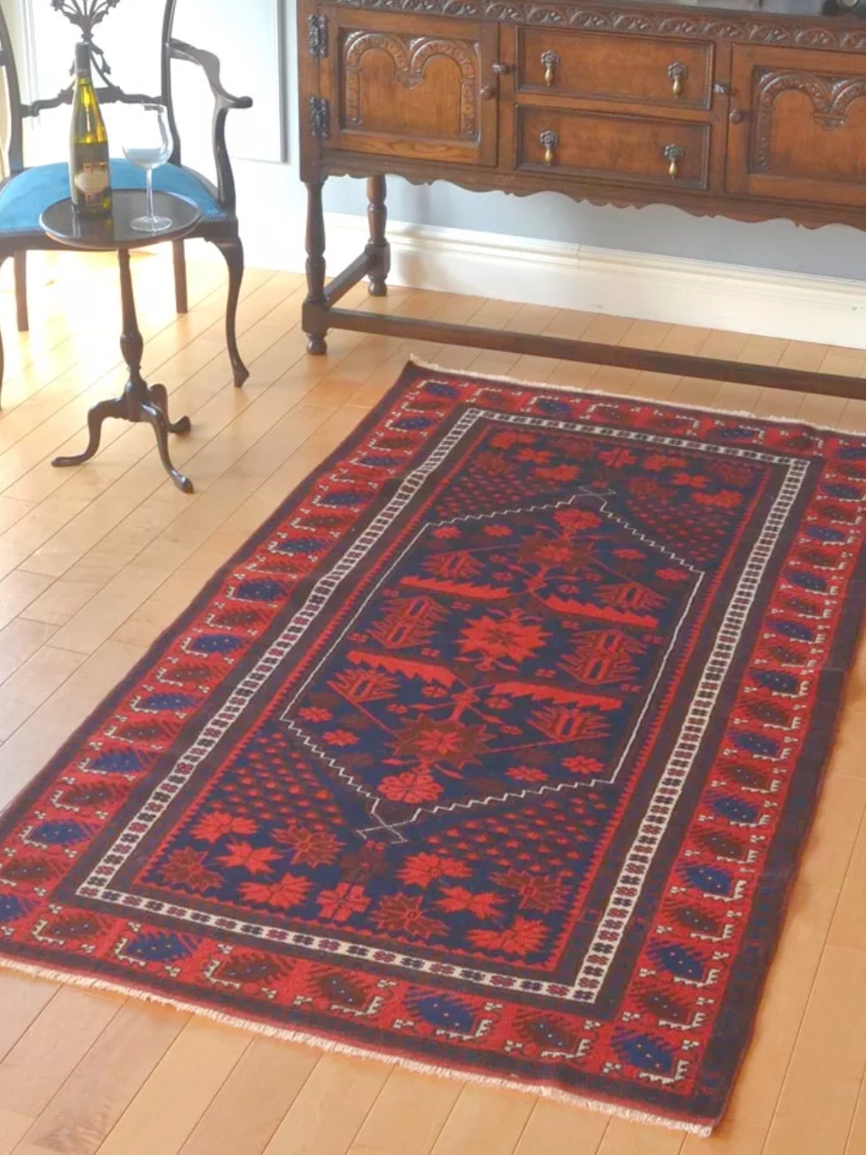 ビンテージのおしゃれな絨毯、色が美しいバルケシルのトライバルラグ(m