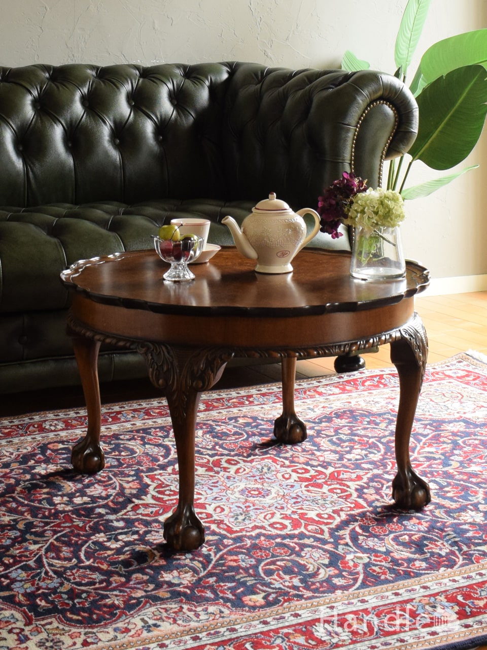 イギリスのアンティークテーブル、杢目の美しいアンティークのサイド