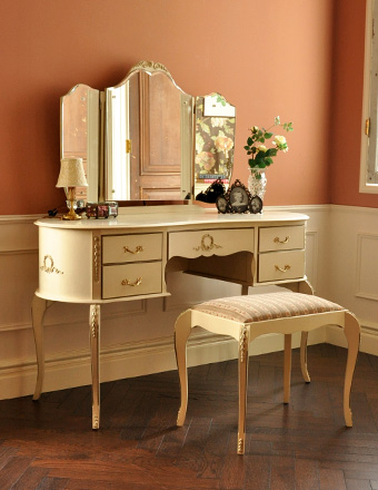 インテリアセンター（現 カンディハウス）バートン ドレッサー