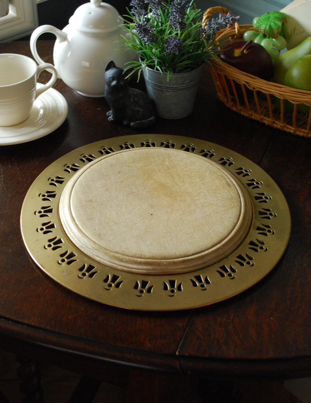 イギリスのアンティーク雑貨、エンジェル（天使）モチーフのブレッド