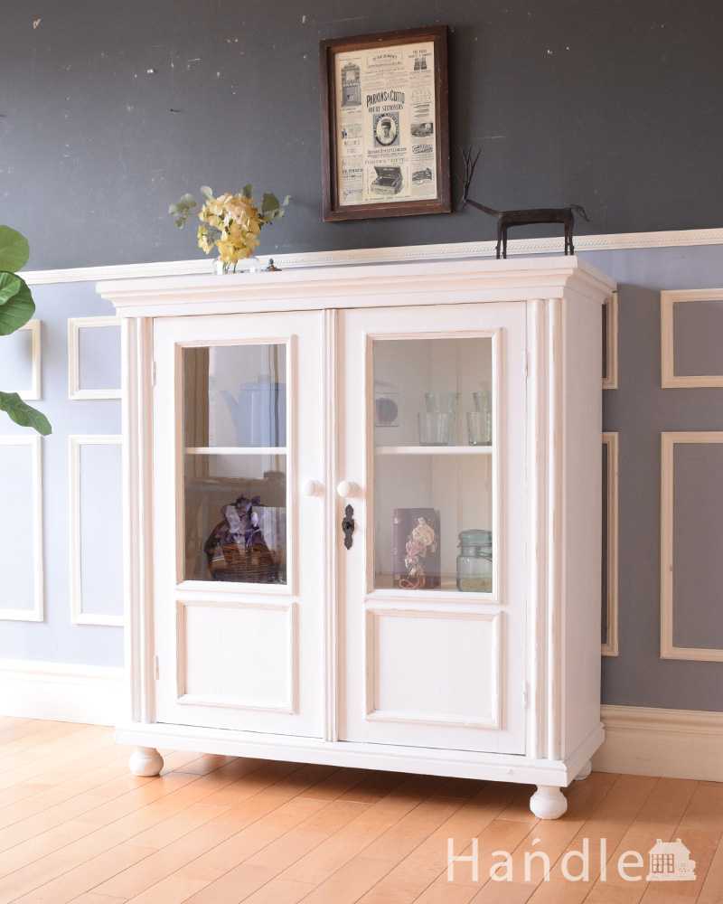 フレンチスタイルのガラスキャビネット（ホワイト）、アンティークの