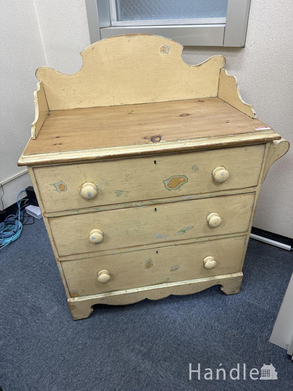 フランスからのペイントのビンテージ家具、かっこいいチェスト