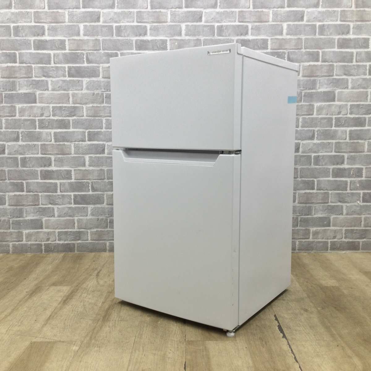 ヤマダ電機 冷蔵庫 2ドア 87L 右開き ホワイト YRZ-C09H1 2023年製