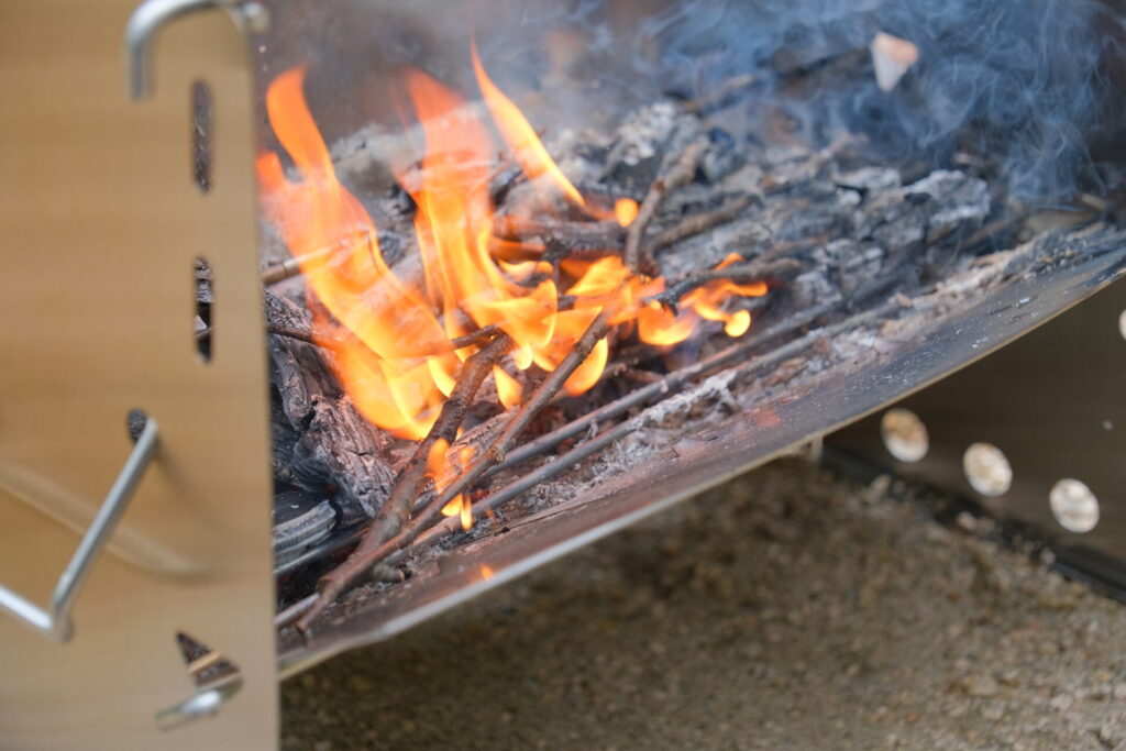 速報レビュー】2025年限定『ユニフレーム／薪グリルⅡ 富士山ver.』40