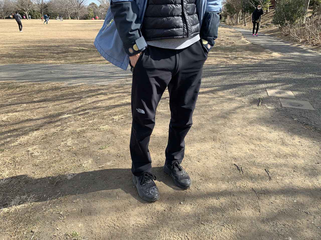 ノースフェイスのアルパインライトパンツを解説！魅力やコーディネート