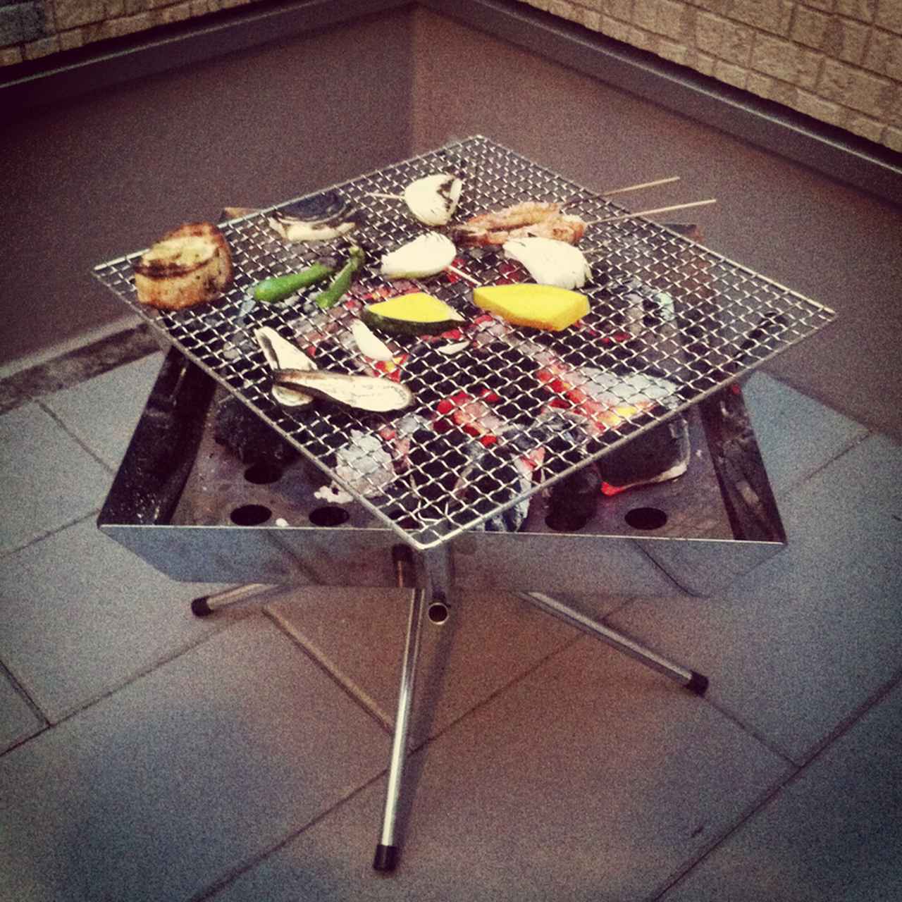 キャンプで大人気！ユニフレームの焚き火台『ファイアグリル』おすすめ