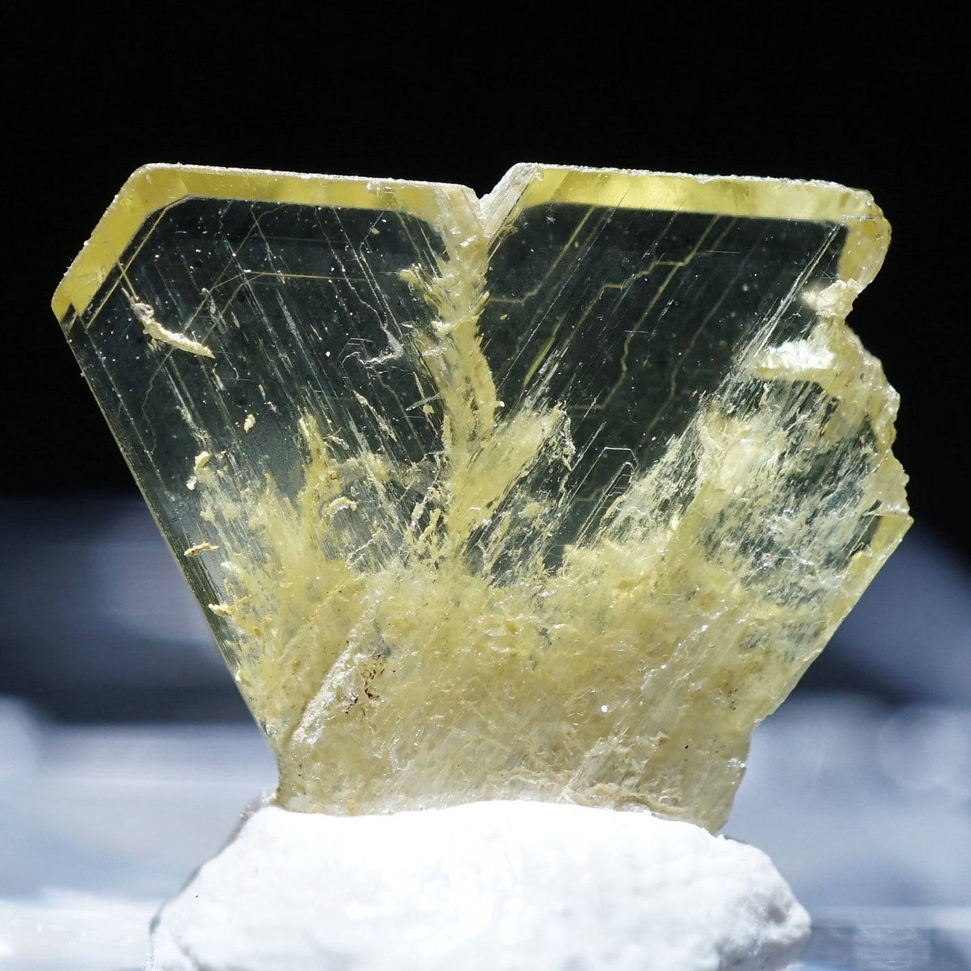 マダガスカル産 クリソベリル – 天然石ハッピーギフト