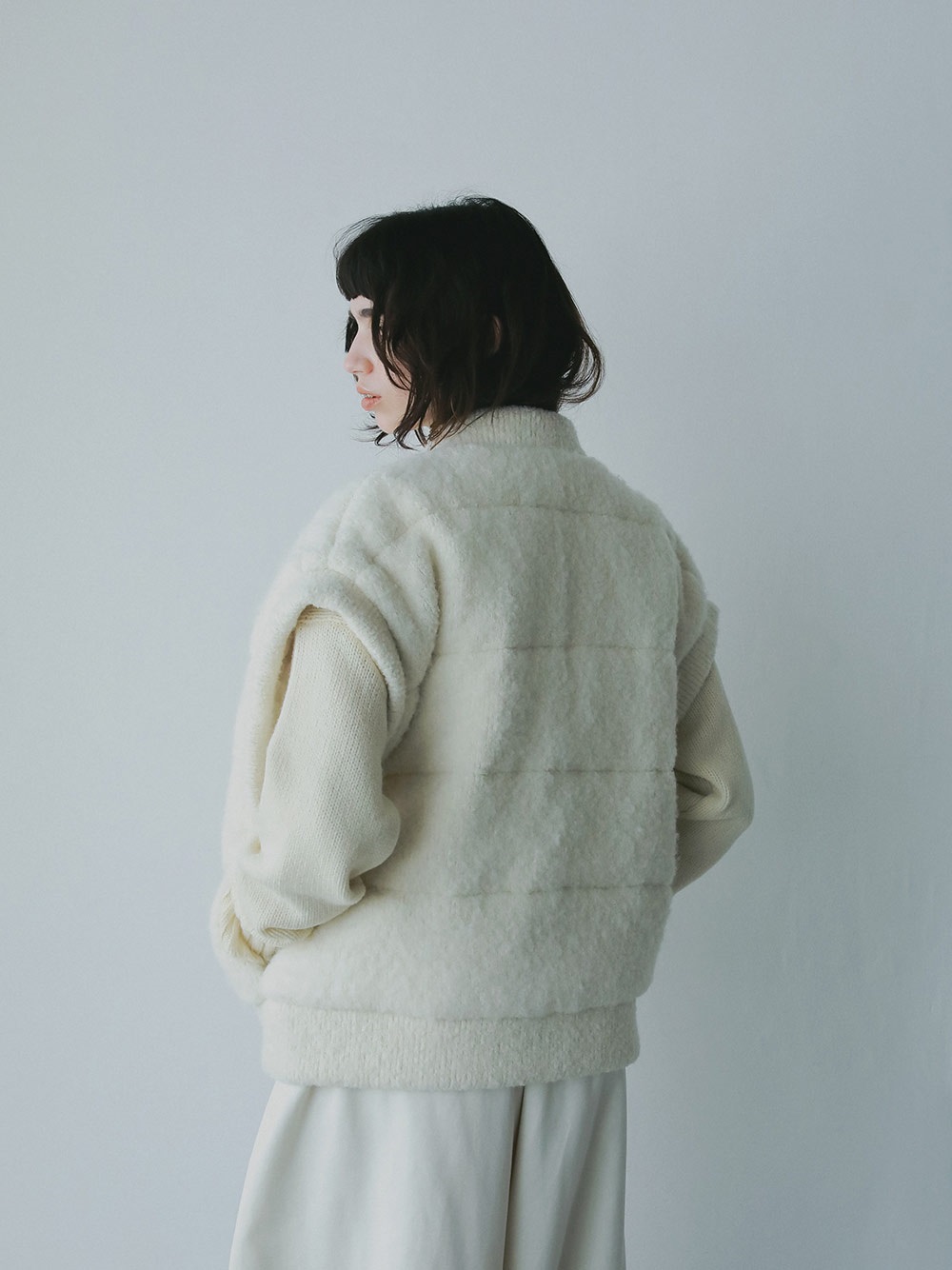 アルパカブレンド中綿ニットベスト | Jacket | HER. Online Store