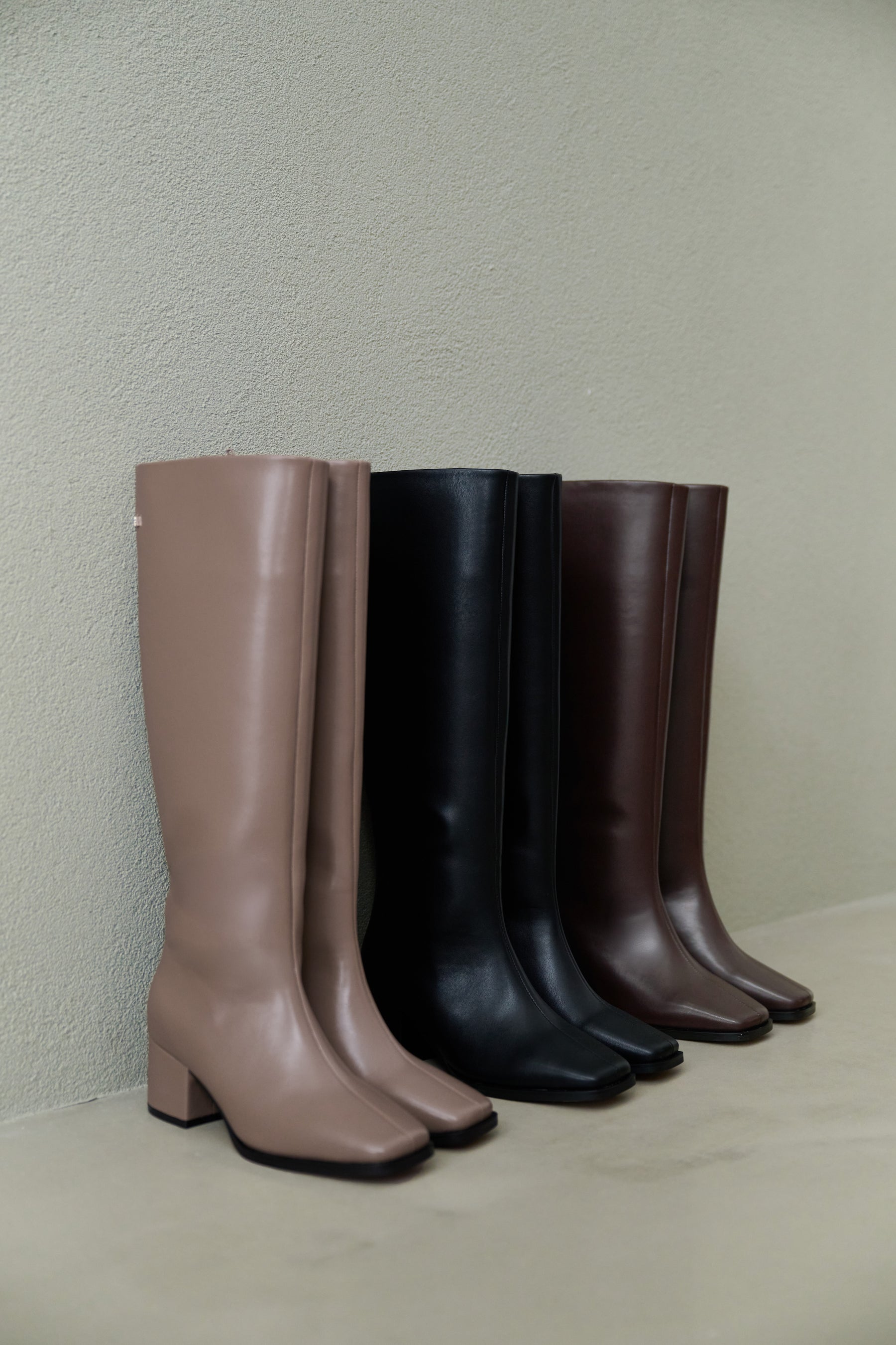 Back Slit Long Boots