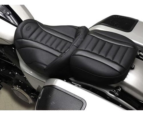 Mustang ワイドトリッパー・ダイアモンド・ソロシート |ハーレーパーツ