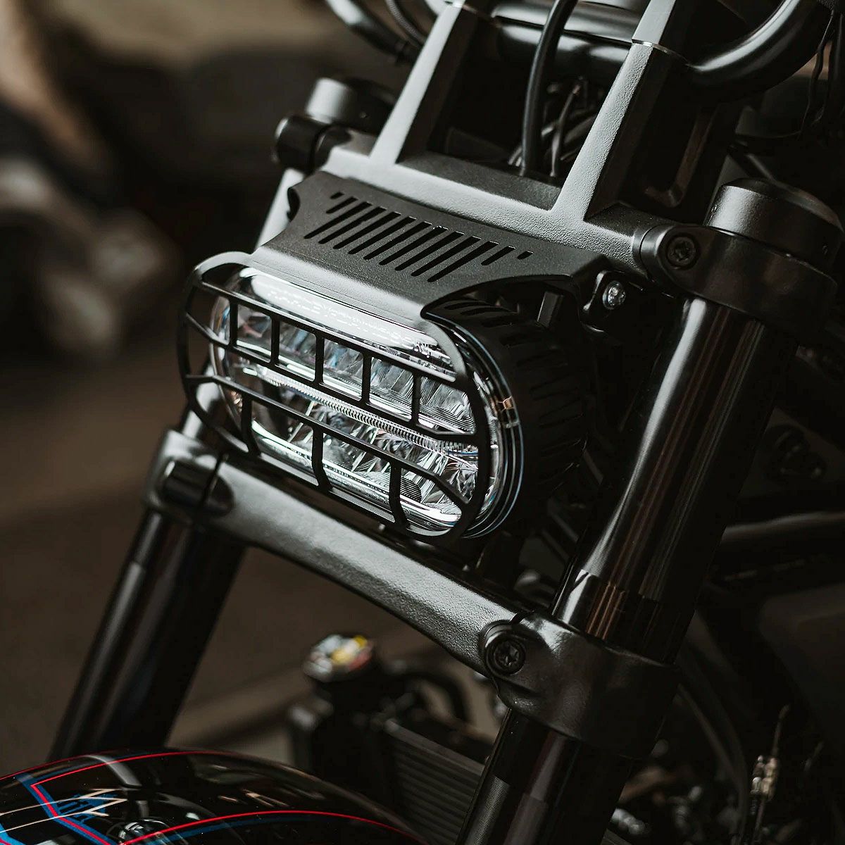 ハーレー、スポーツスターS(RH1250S) ヘッドライト｜ハーレーカスタム