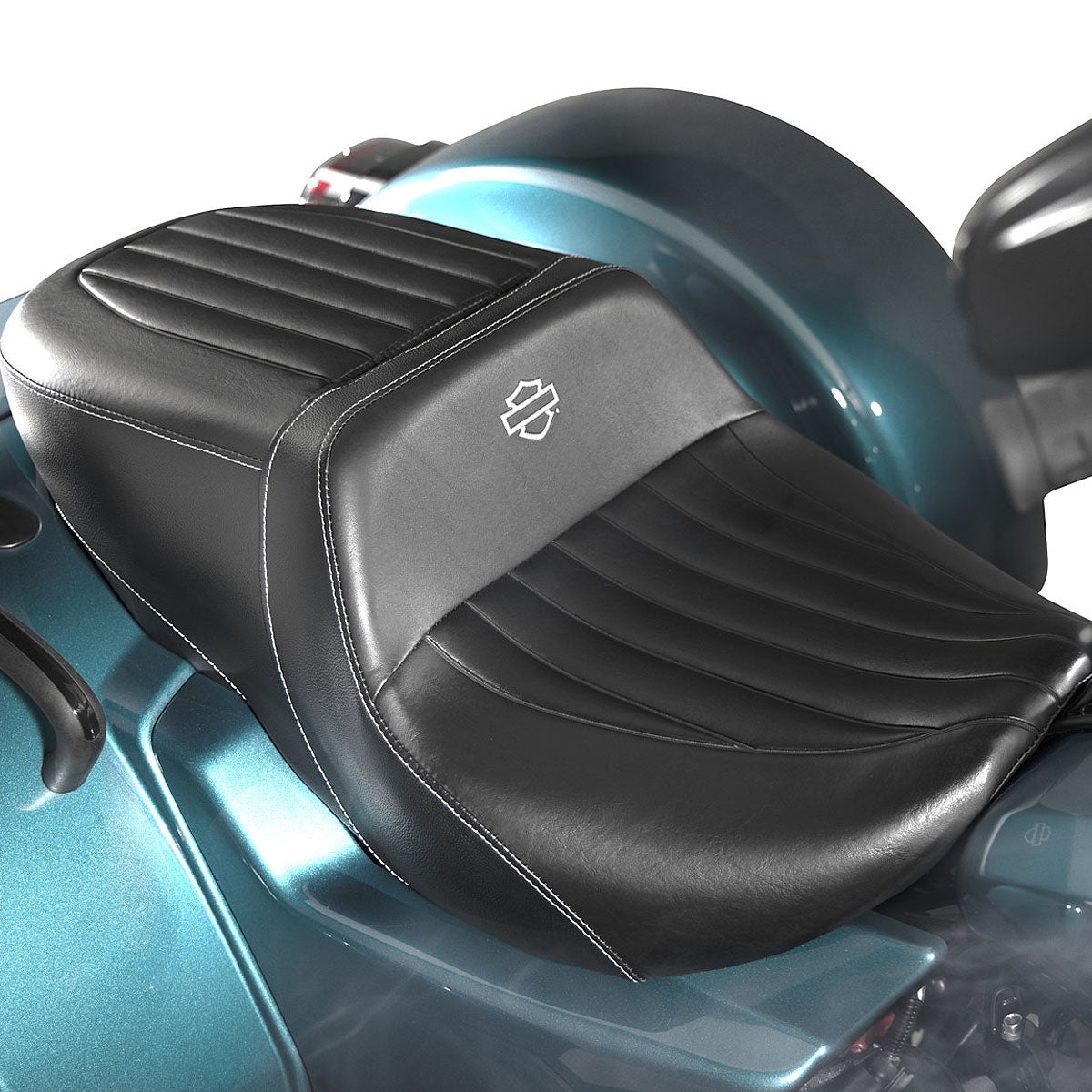 2026以降 FLTRT スイッチバック3 シート |ハーレーパーツ専門店 HDパーツ