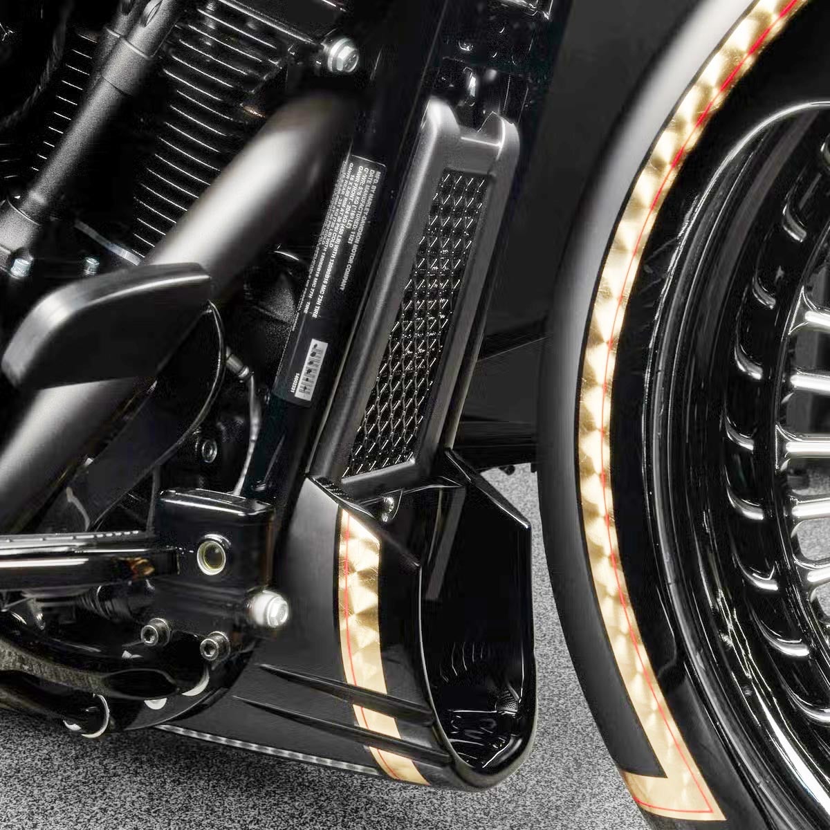 ソフテイル用スポイラー｜ハーレーカスタムパーツ専門店