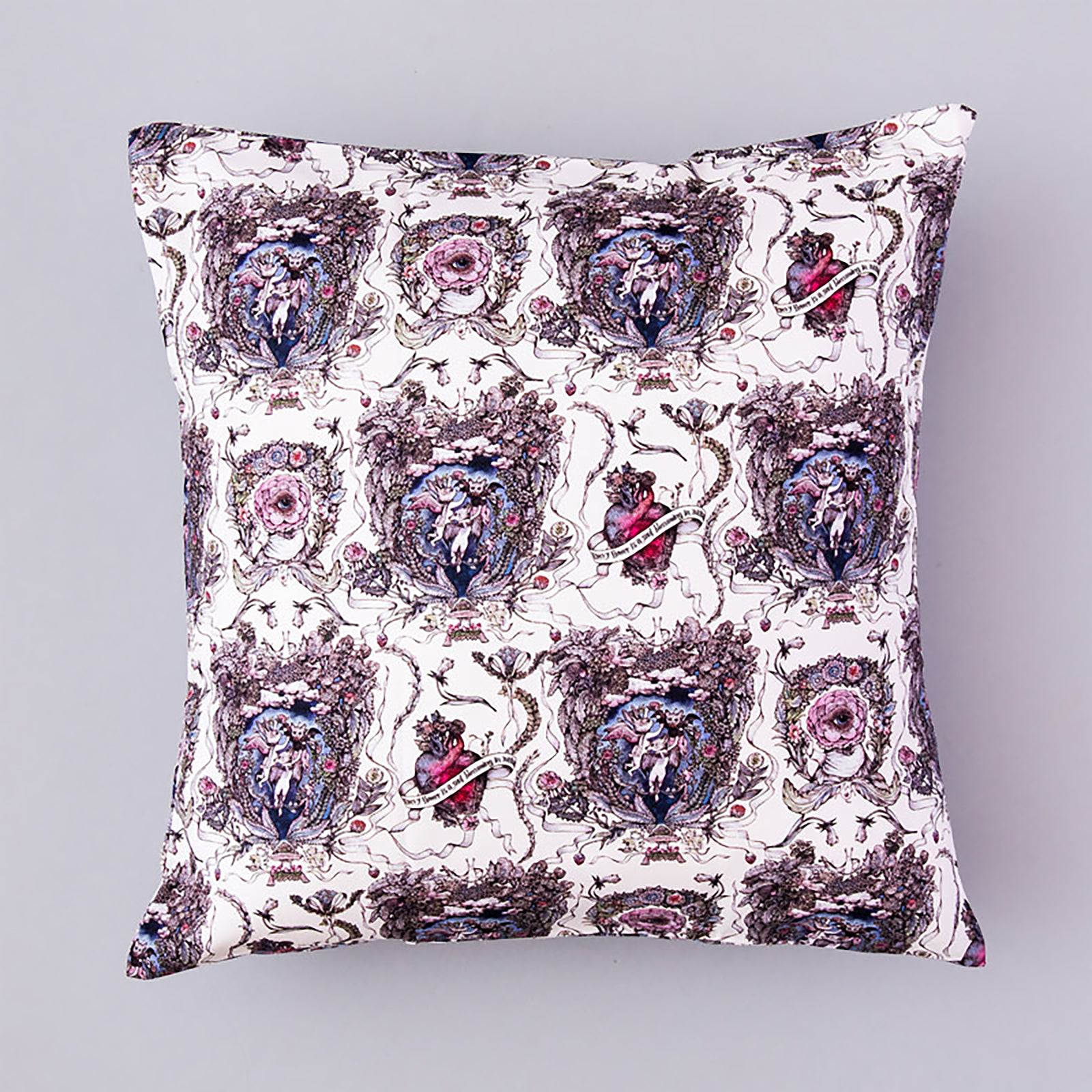 ヒグチユウコ ヒグミンクッション ヒグチユウコ×Adobe 真空 ボリス雑貨