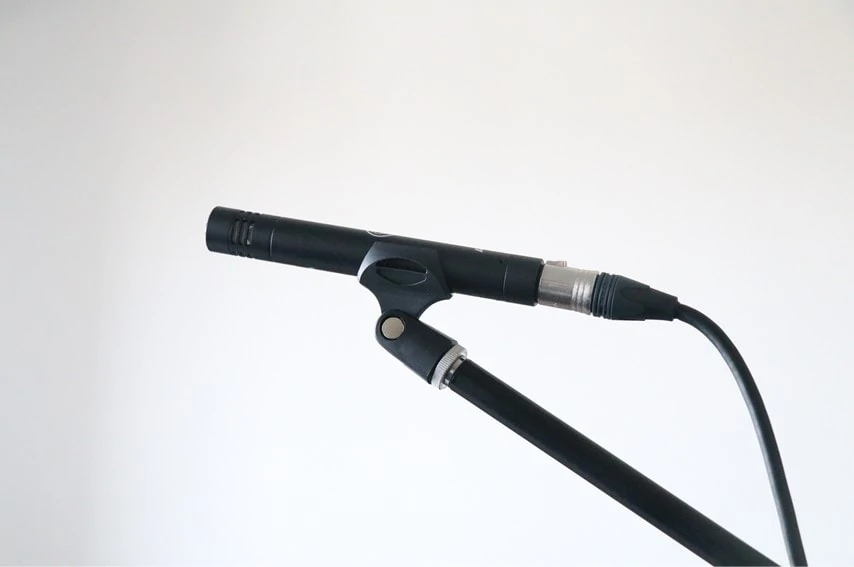 AKG P170をレビュー。楽器の録音に適したスティック型コンデンサー