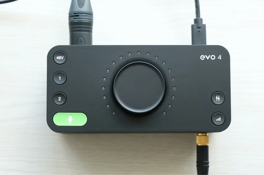 AUDIENT evo 4をレビュー。コンパクトで音も良いハンディサイズの